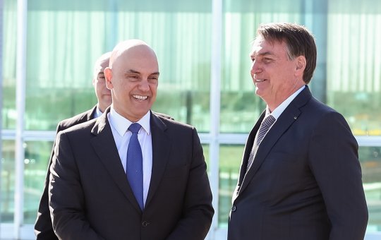 Moraes dá cinco dias para PF explicar reclamação de Bolsonaro sobre ar-condicionado