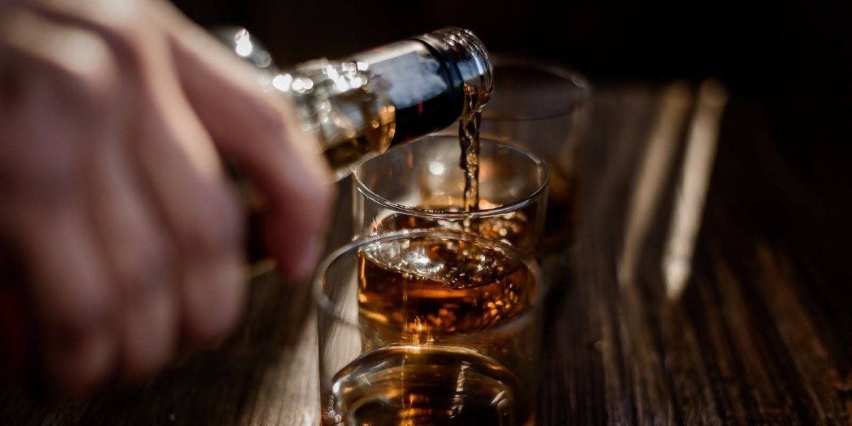 Homem é preso em Feira de Santana suspeito de vender bebidas adulteradas com metanol