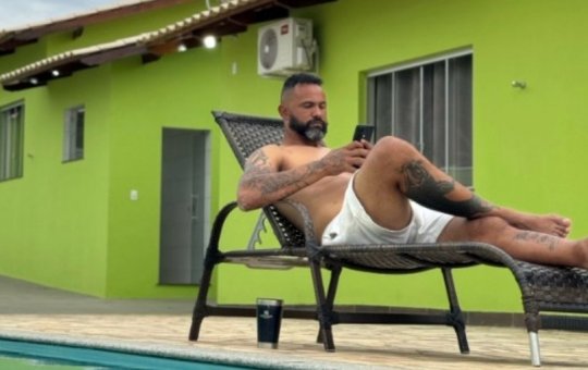 Goleiro Bruno posta foto nas redes sociais após passaporte de Eliza Samudio ser encontrado