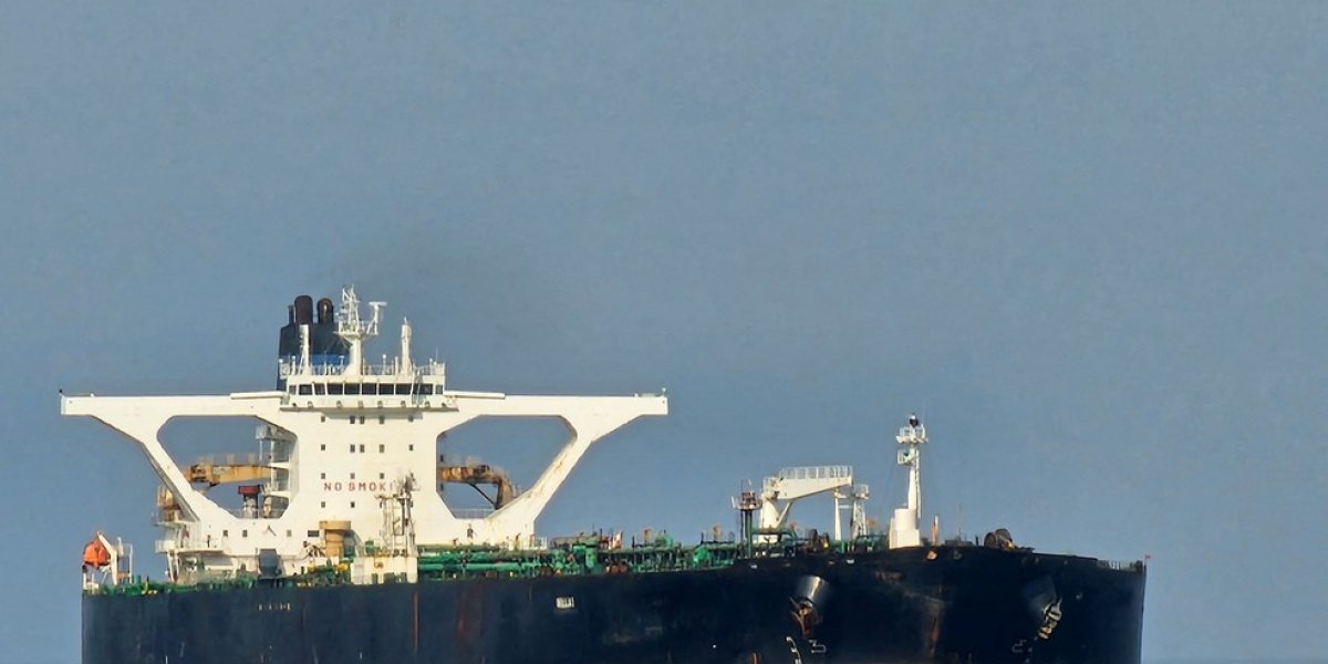 EUA prendem petroleiro ligado à Venezuela no Atlântico após rastreamento da embarcação