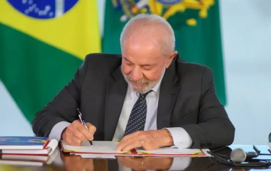 Lula veta projeto que reduziria penas de condenados por atos golpistas