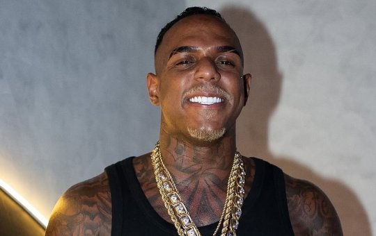 Cantor baiano denuncia caso de racismo em salão de Salvador "Isso não é opinião, isso é racismo"