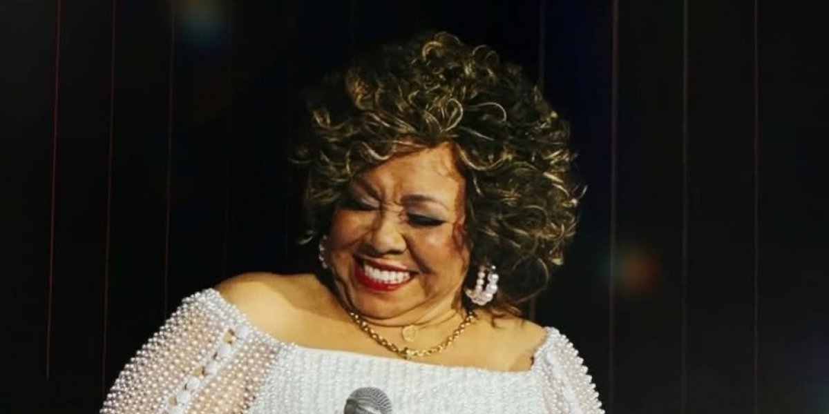 Cantora Alcione tem carro roubado na zona norte do Rio de Janeiro