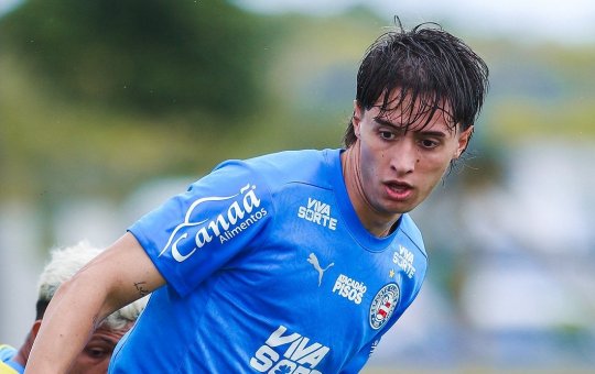 Novo reforço do Bahia, Román Gomez celebra chegada ao tricolor e valoriza qualidades defensivas 