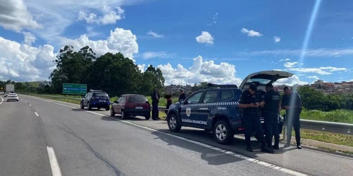 Promotor do MP-SP e família são feitos reféns por criminosos durante invasão a residência
