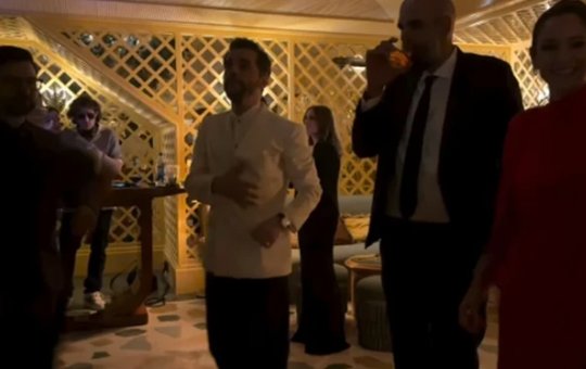 Após vitória no Globo de Ouro, elenco de 'O Agente Secreto' aparece sambando em comemoração