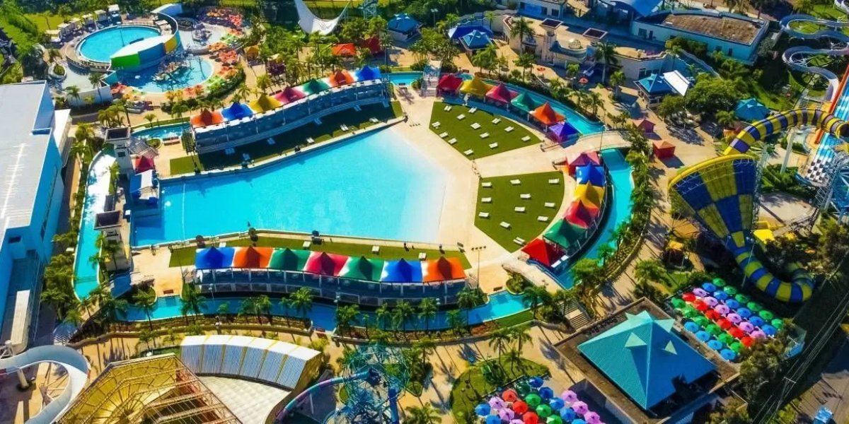 Salva-vidas morre após tentar recuperar aliança de turista em SP