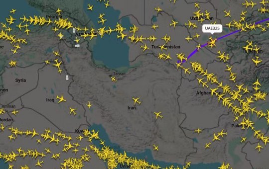 Irã fecha espaço aéreo em meio à escalada de tensões com os Estados Unidos