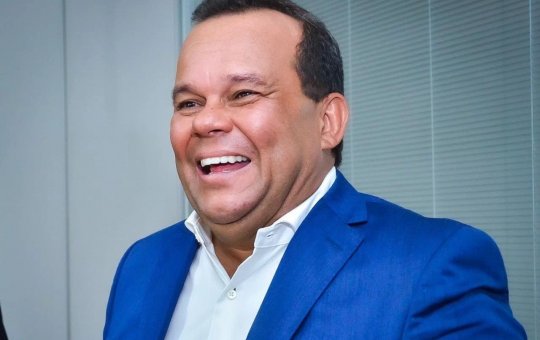 Geraldo Júnior celebra nova rodoviária e desconversa sobre eleições