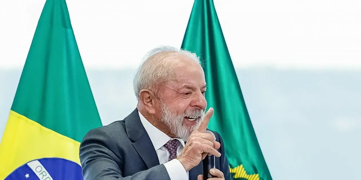 Lula critica Trump e afirma que presidente quer 'Governar o mundo pelo Twitter'