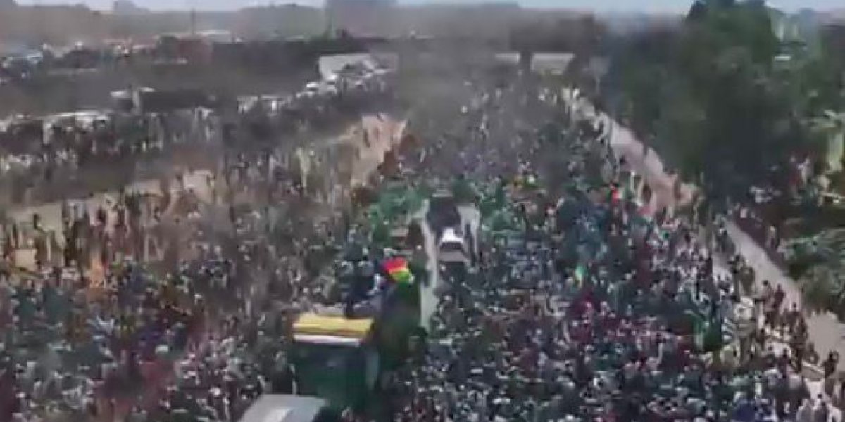 Torcedores comemoram nas ruas após Senegal vencer a Copa Africana