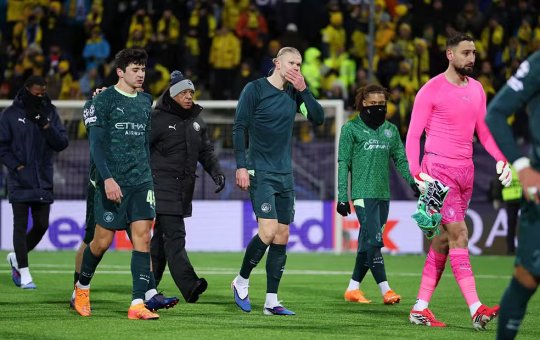 Jogadores de clube europeu 'reembolsam' torcedores após vexame histórico