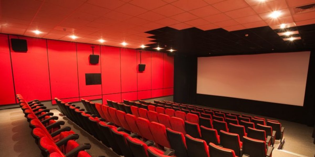 Nova lei obriga cinemas de Salvador a iniciar filmes exatamente no horário divulgado