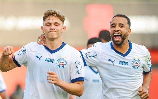 Com gol de Dell, Bahia vence o Vitória no Barradão lotado