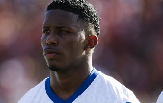 Ruan Pablo sai de campo lesionado do Ba-Vi e pode ficar afastado por mais de seis meses