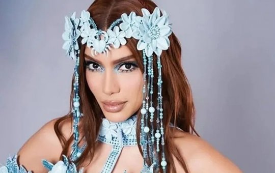 Anitta 'amaldiçoa' ladrões de celular durante show e avisa: “Vai se arrepender”