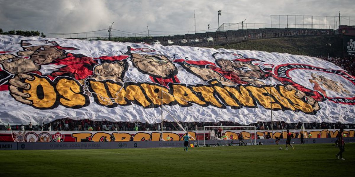 Torcida organizada do Vitória, TUI, expulsa integrante detido com granada, armas e drogas no Ba-Vi