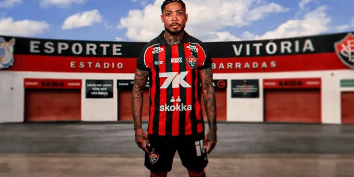 Vitória oficializa retorno de Marinho após dez anos