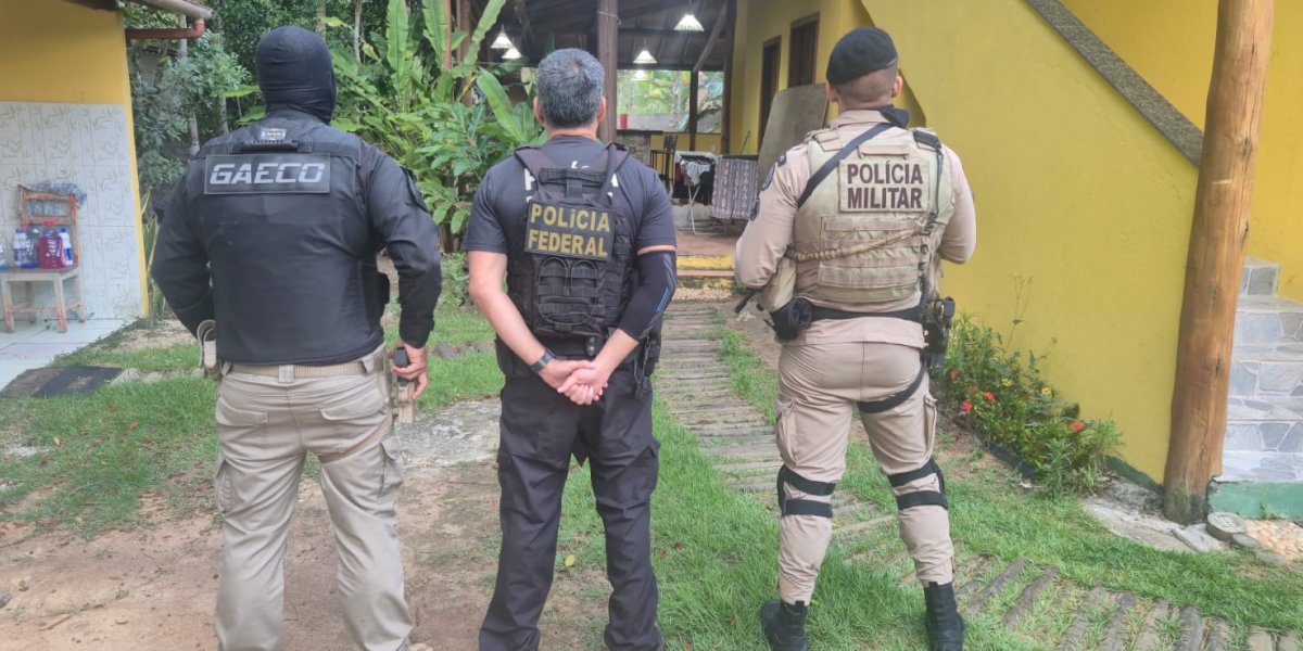 Polícia Federal realiza operação contra grupo criminoso no sul da Bahia.
