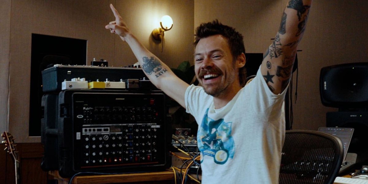 Fãs reclamam da ação de cambistas durante a venda de ingressos.