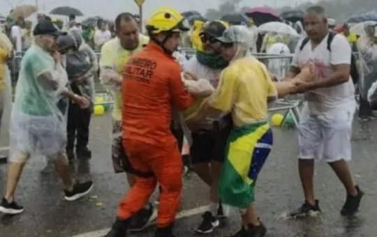 Adolescente ferido gravemente por queda de raio em ato de Nikolas Ferreira recebe alta