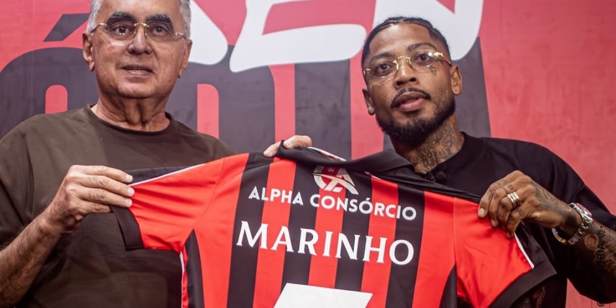 Com festa da torcida, Marinho se emociona durante apresentação no Vitória 'Virei torcedor'