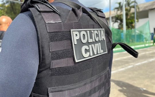 Homem é preso suspeito de homicídio após agredir morador de rua com barra de ferro