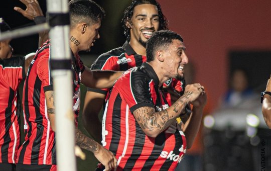 Vitória confirma favoritismo, vence o Remo e encerra tabu 