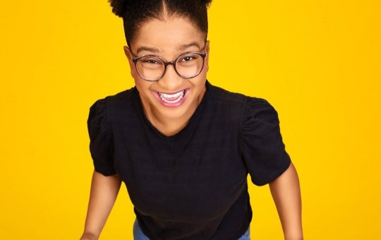 Após especulações da web sobre Milena ser autista, equipe da sister solta nota de repúdio: "Psicofóbicos"