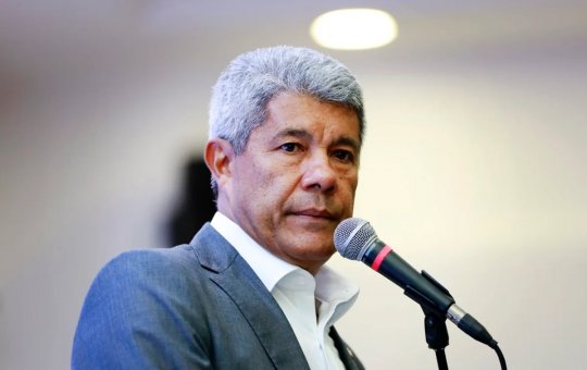 Jerônimo Rodrigues reage à saída de Ângelo Coronel da base governista