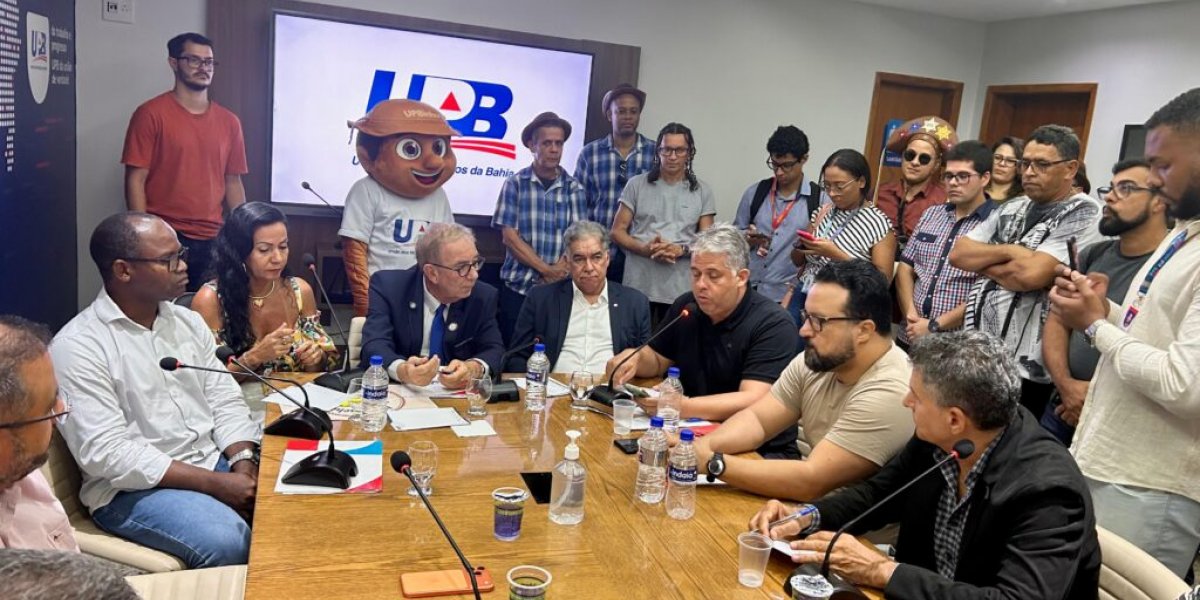 Forrozeiros defendem protagonismo do forró no São João durante reunião na UPB