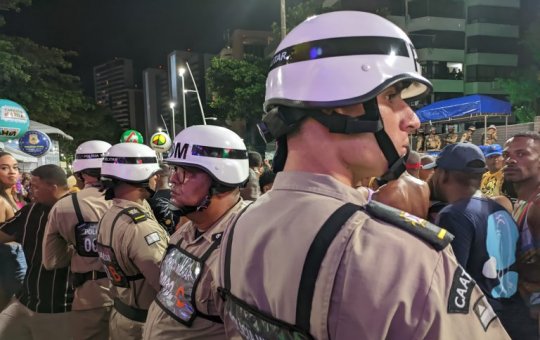 Carnaval 2026 terá 37 mil policiais e 60 drones na segurança, diz Geraldo Júnior