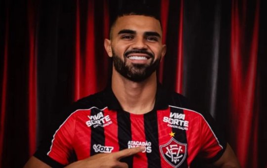 Vitória anuncia oficialmente a contratação de atacante por empréstimo