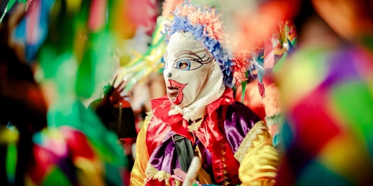 Festas a fantasia ganham força e ampliam formas de brincar o Carnaval em Salvador