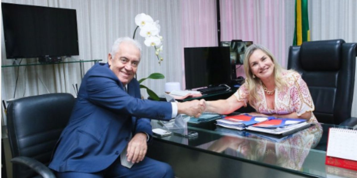 Presidente da Alba, Ivana Bastos presta apoio ao senador Otto Alencar após cirurgia