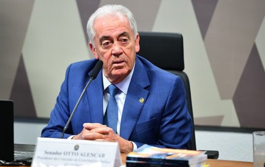 Após procedimento no coração, senador Otto Alencar recebe alta médica 