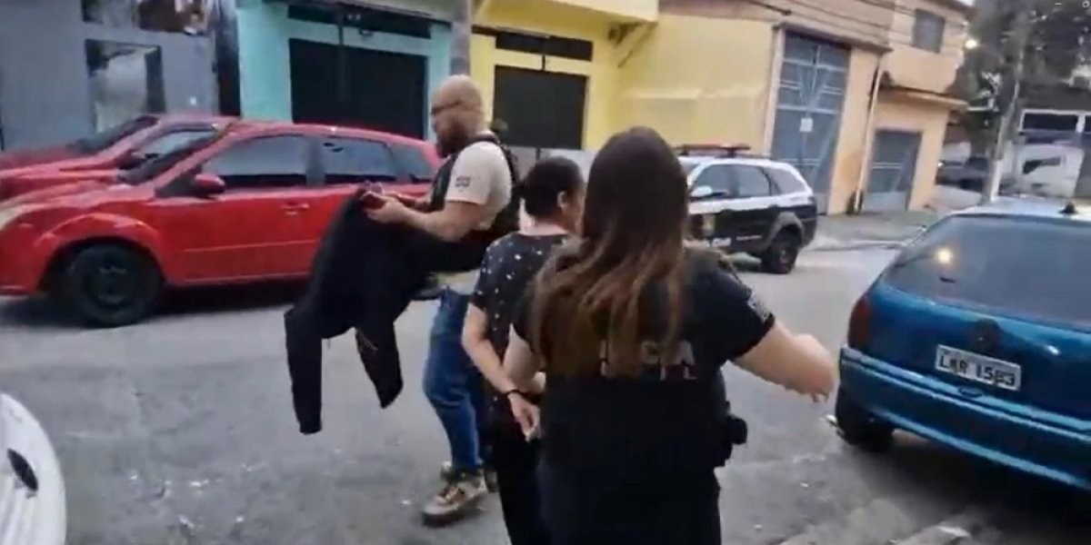 Avó é presa suspeita de 'vender' netas para piloto em esquema se exploração sexual