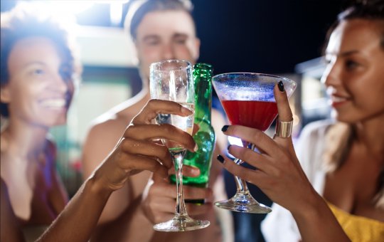 Por segurança, Salvador mantém proibição de bebidas alcoólivas em garrafas de vidro no Carnaval