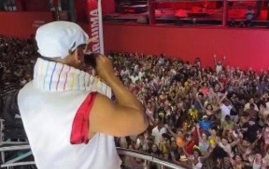 Trio de Xanddy enfrenta falha técnica no Morro do Cristo durante pré-Carnaval