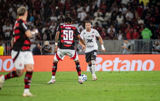 Vitória x Flamengo: onde assistir ao vivo, horário e escalações
