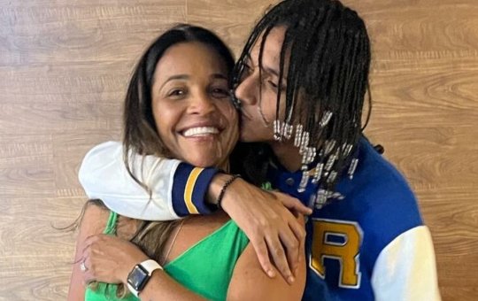 Mãe de Oruam chora e diz que o filho não está bem; 'ele adoeceu muito'.