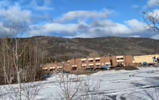 Ataque a tiros em escola e residência no Canadá deixa 10 mortos e 25 feridos