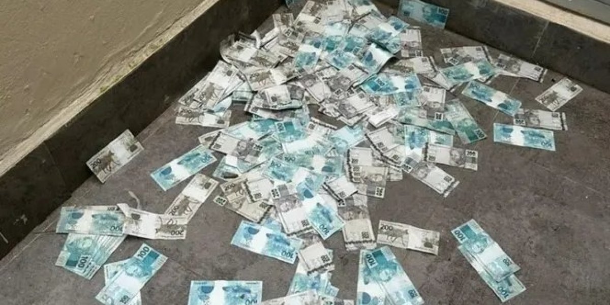 Investigado no Caso Master arremessa mala com dinheiro ao perceber chegada da PF