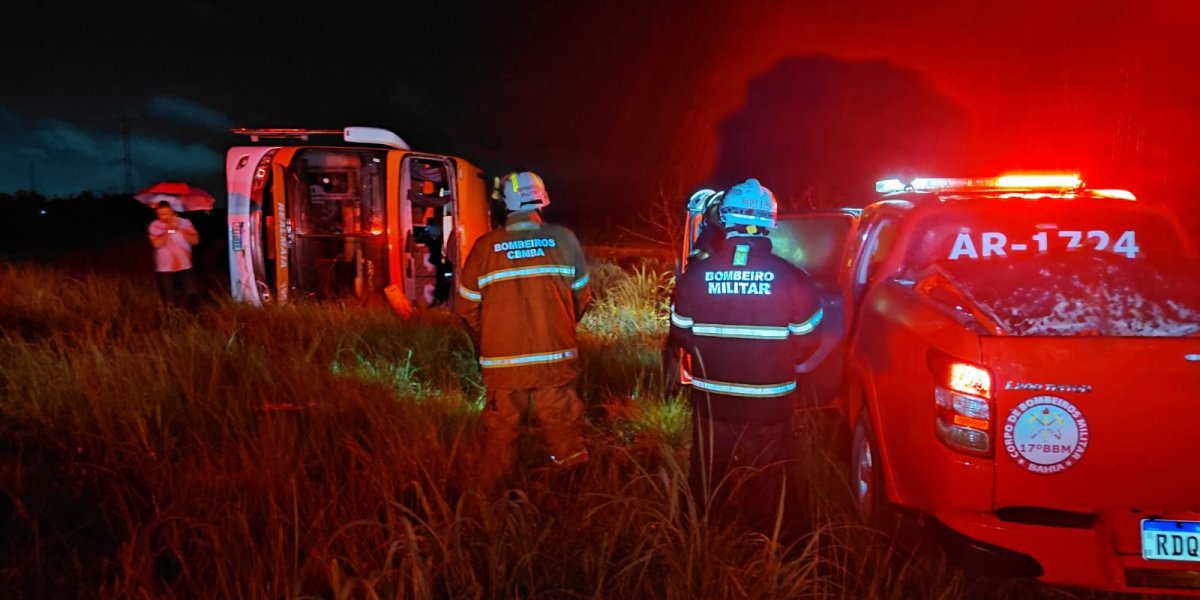 Acidente de ônibus deixa  mais de 10 feridos no oeste baiano
