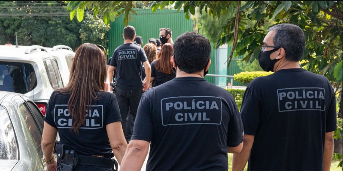 O homem confessou o crime após ser levado à delegacia.