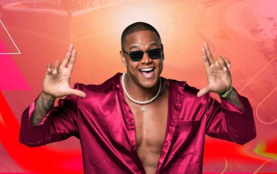 Léo Santana divulga video celebrando o primeiro dia do carnaval