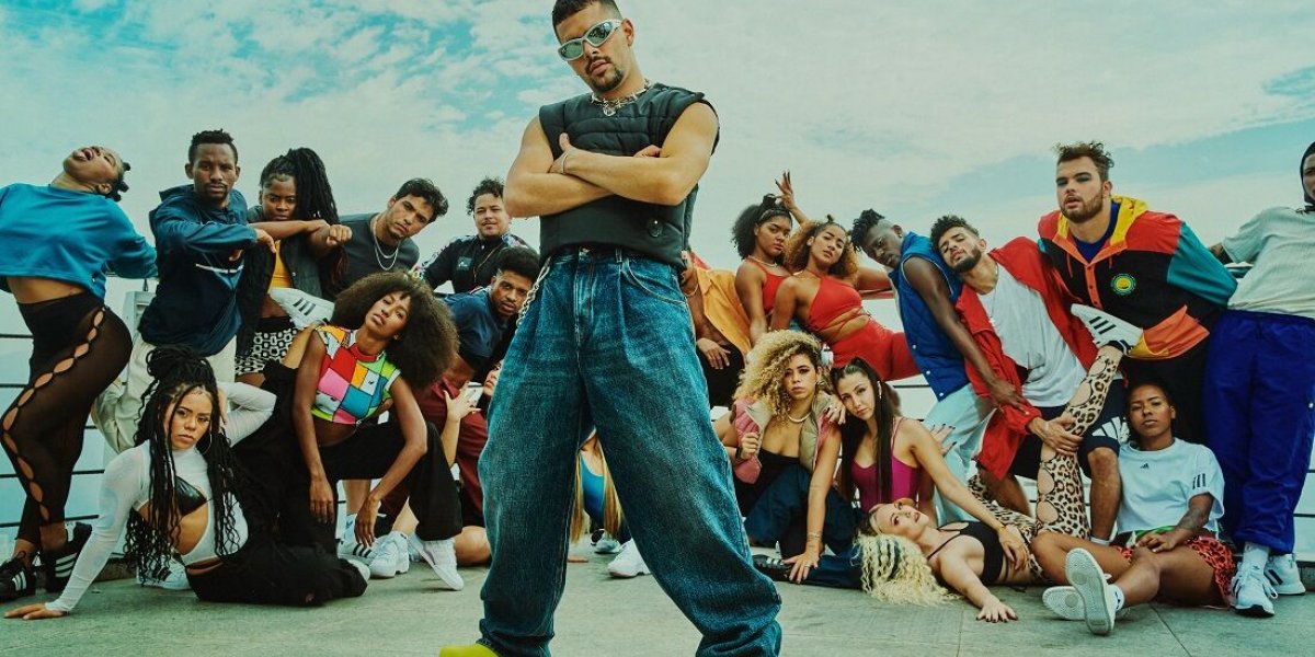 Dançarinos de Pedro Sampaio fazem festa no aeroporto de Salvador