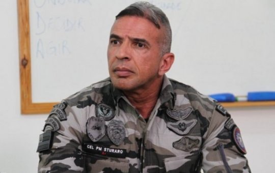 Coronel da PMBA se joga na pipoca de Bell Marques e faz alerta