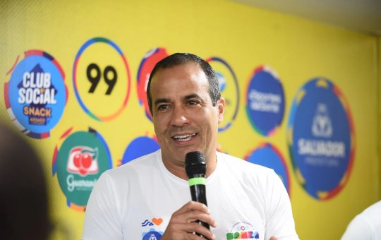 Carnaval de Salvador bate recorde de público no Centro Histórico e supera Barra-Ondina no primeiro dia, diz prefeito