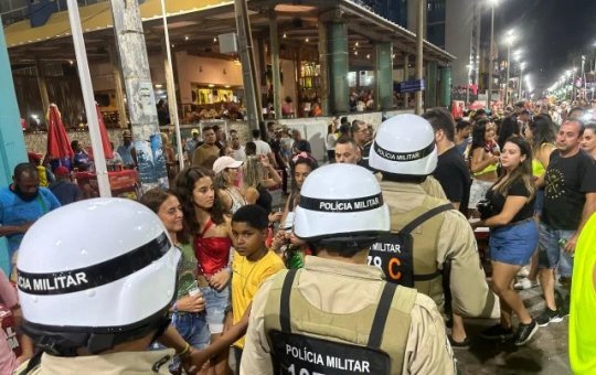 Homem é preso em flagrante após agredir policiais no circuito Barra-Ondina